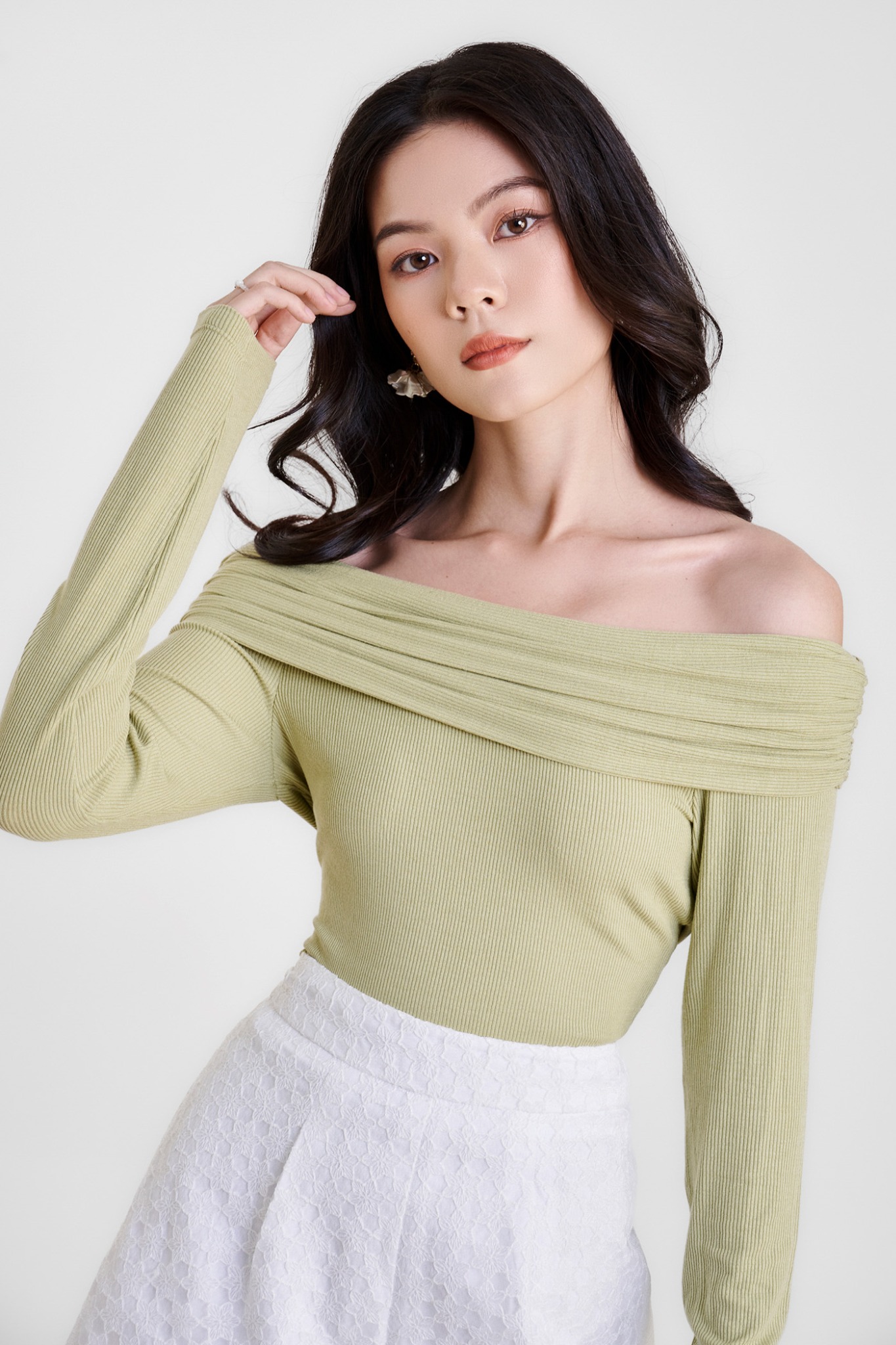 Áo thun gân tay dài trễ vai