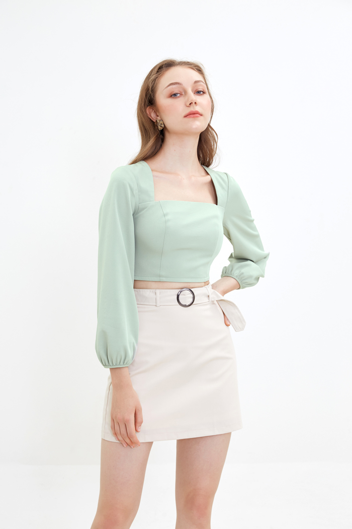 Áo croptop cổ vuông smocking lưng