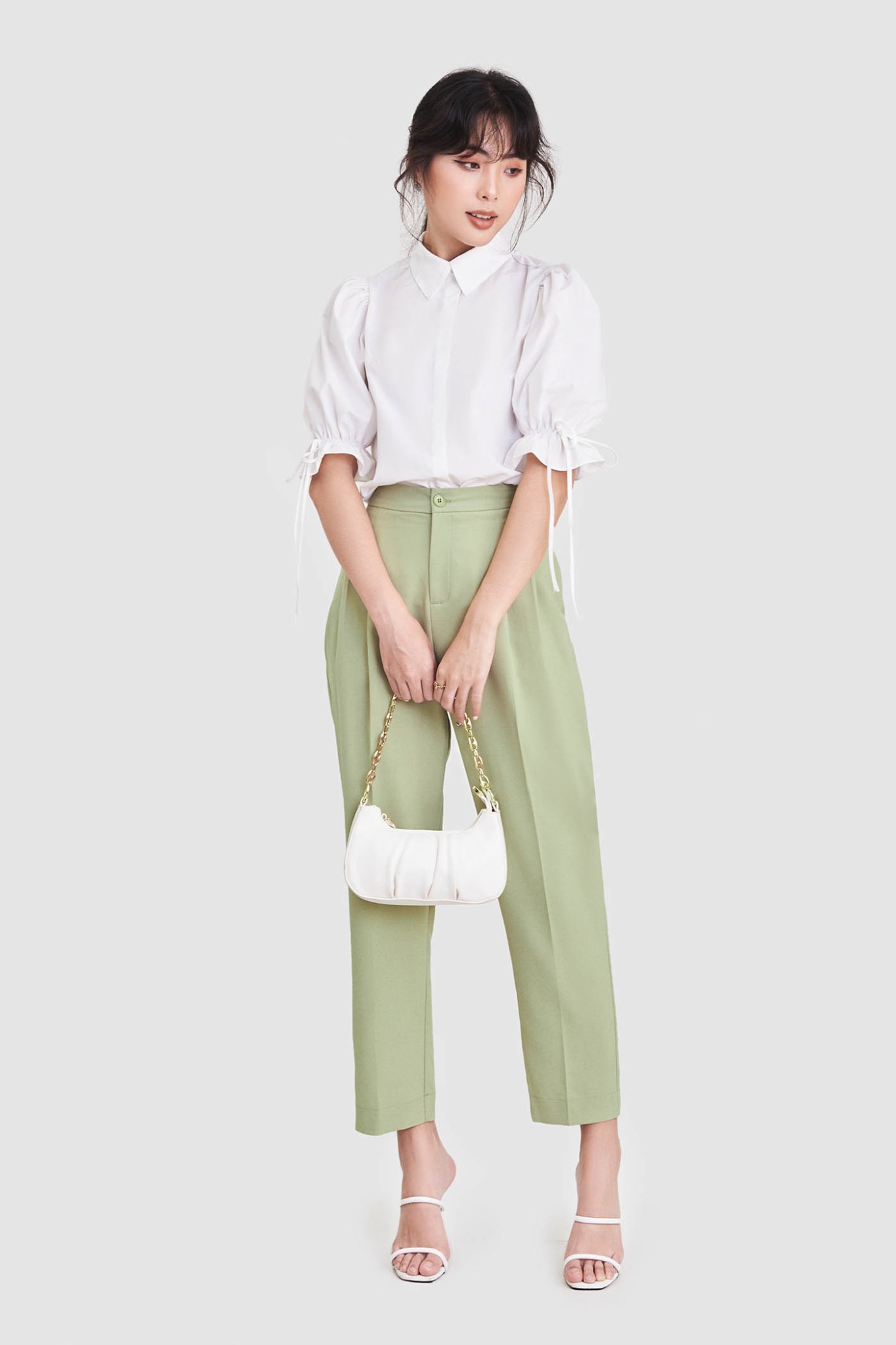 Quần form baggy xếp 4 ly
