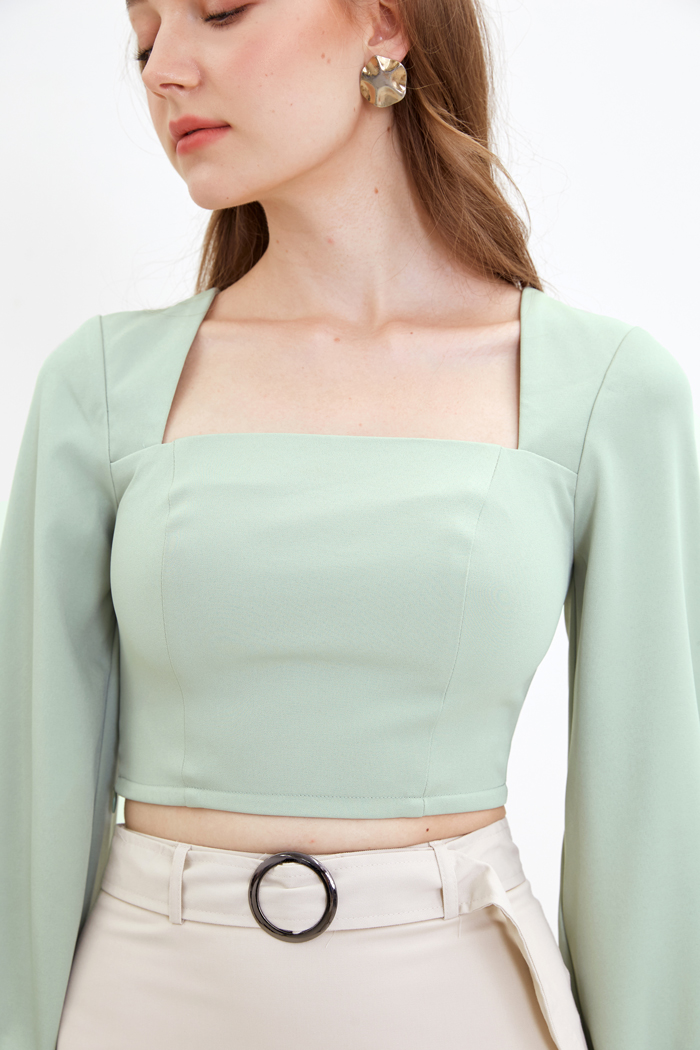 Áo croptop cổ vuông smocking lưng