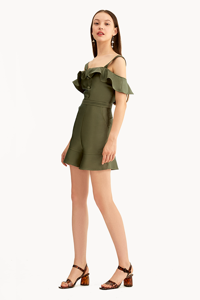Jumpsuit bèo nút bọc