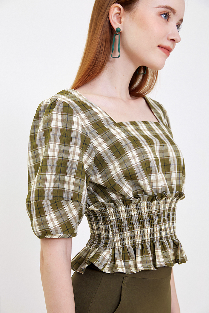 Áo caro cổ vuông smocking bèo