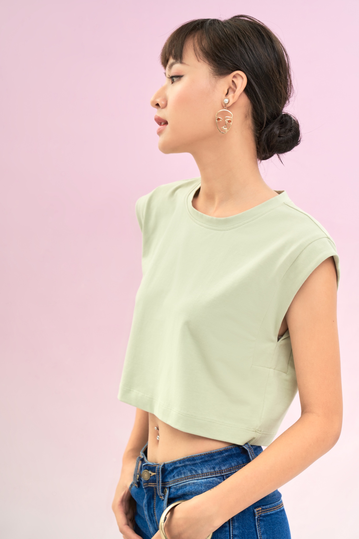 Áo thun crop top tay con
