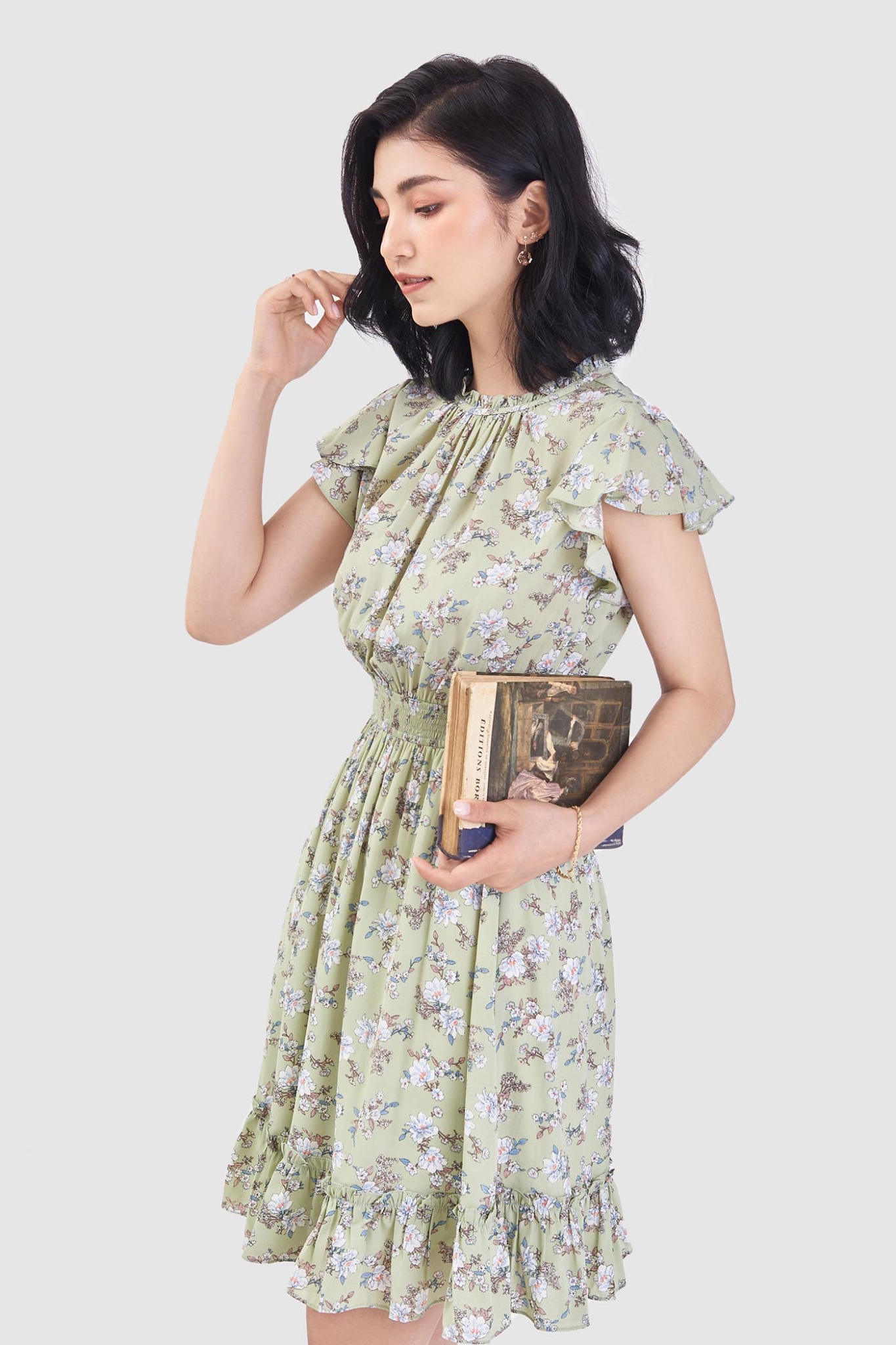 Đầm tay bèo con nhấn smocking eo