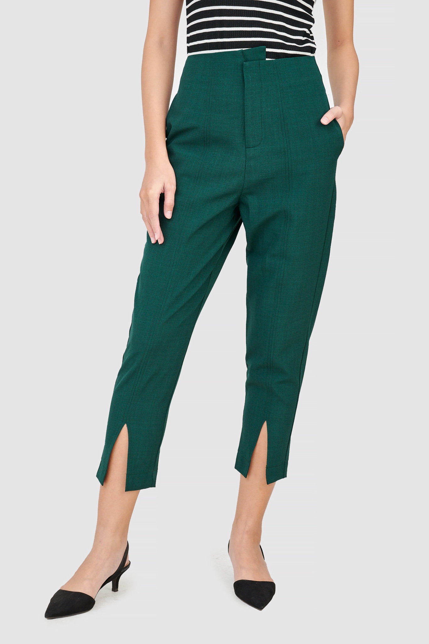 Quần tây form baggy xẻ lai