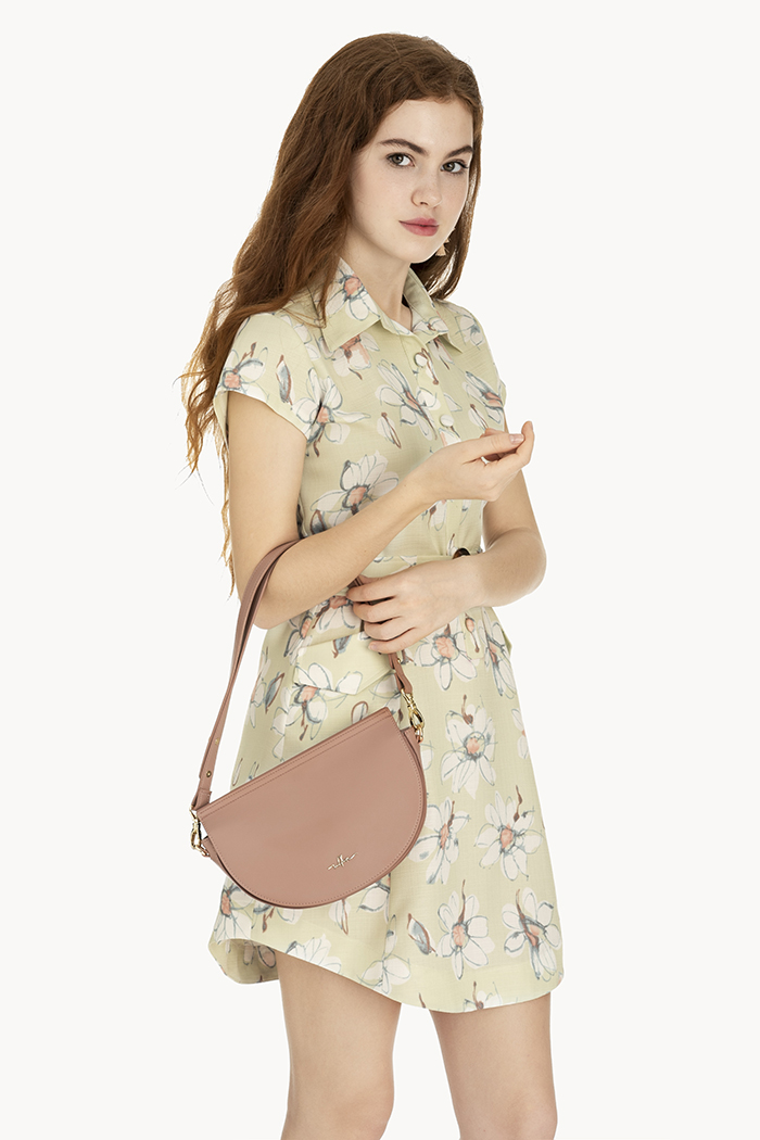 Đầm đắp 2 túi hoa vẽ tay