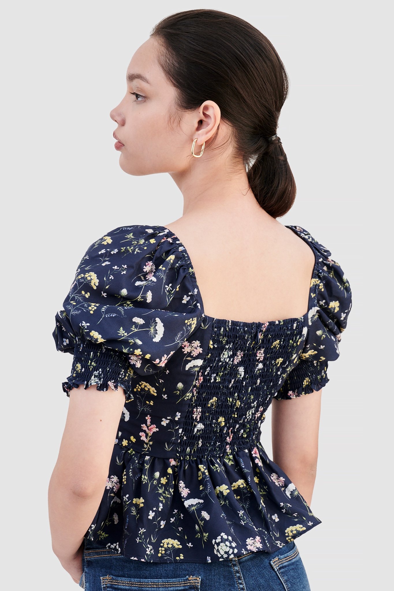 Áo kiểu tay bèo smocking