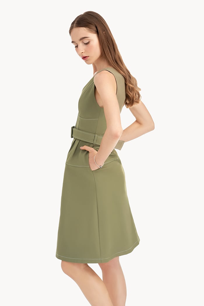 Đầm midi sát nách cổ tim diễu cúp