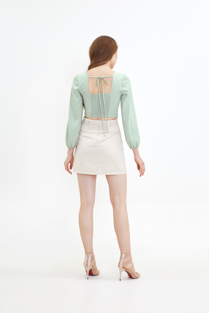 Áo croptop cổ vuông smocking lưng