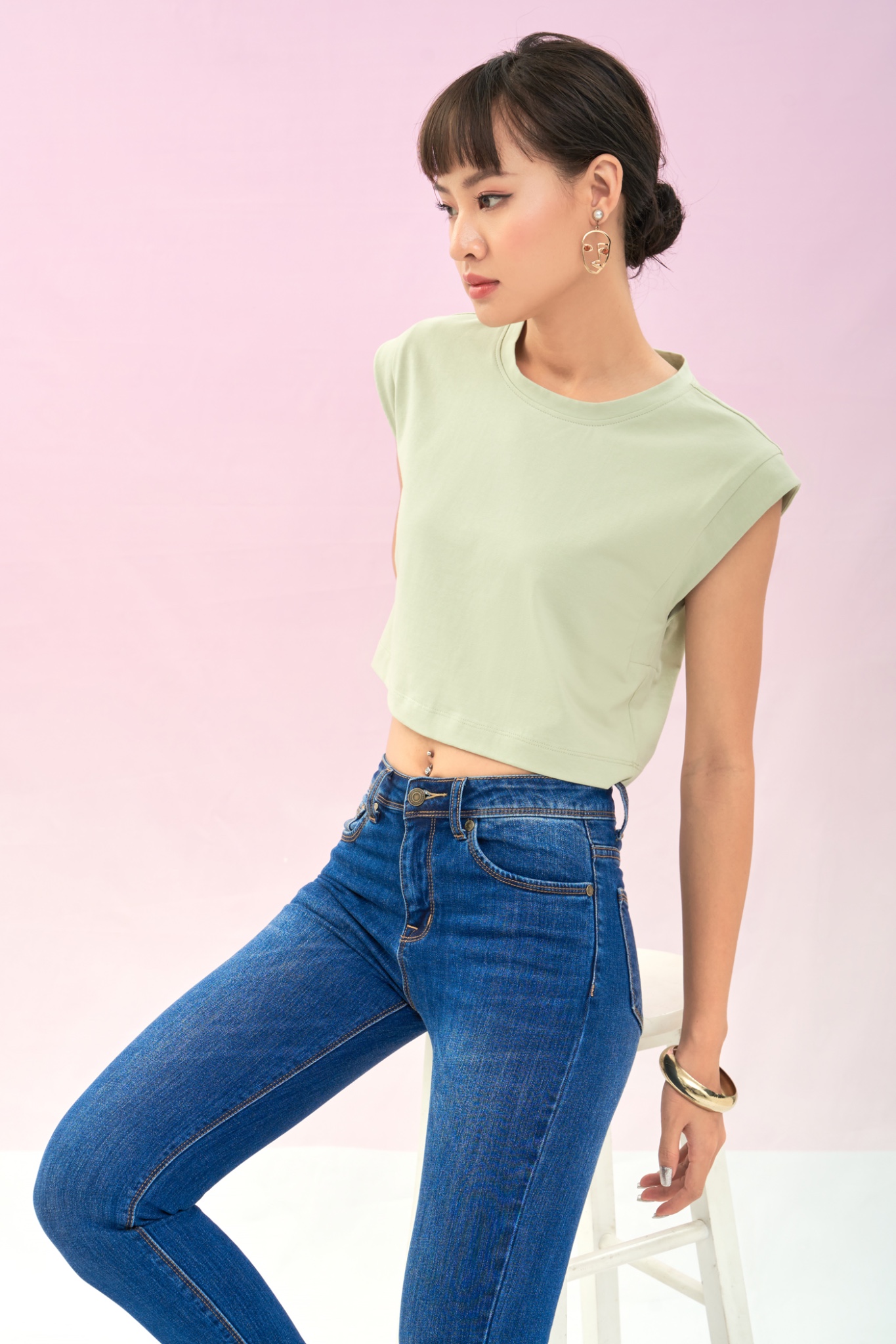 Áo thun crop top tay con
