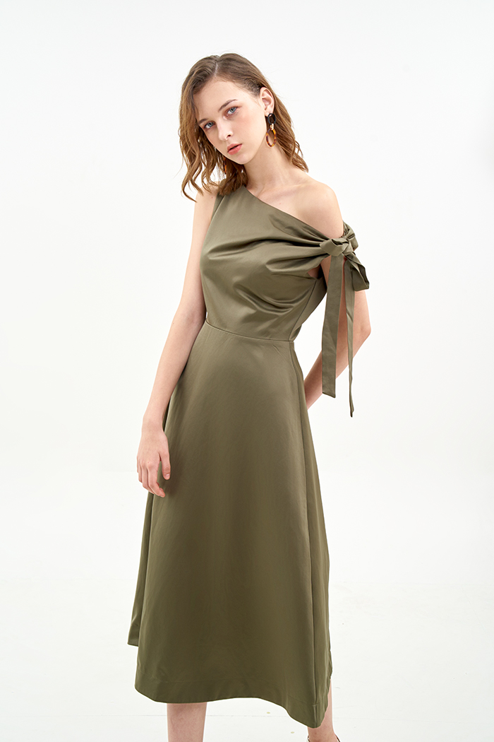 Đầm midi phi mờ cổ thuyền cột nơ vai