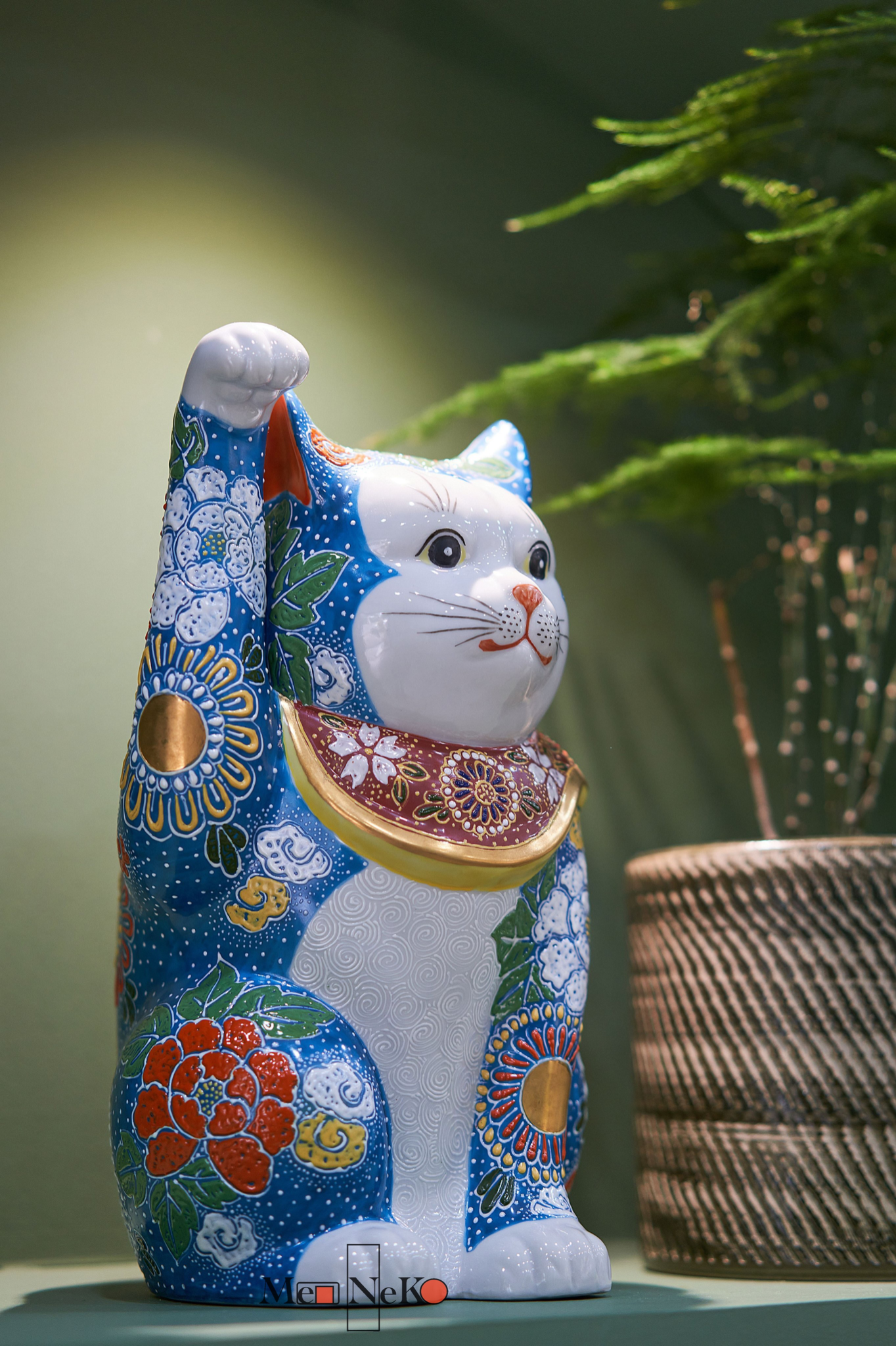  Mèo kutani xanh (cao 30cm) 