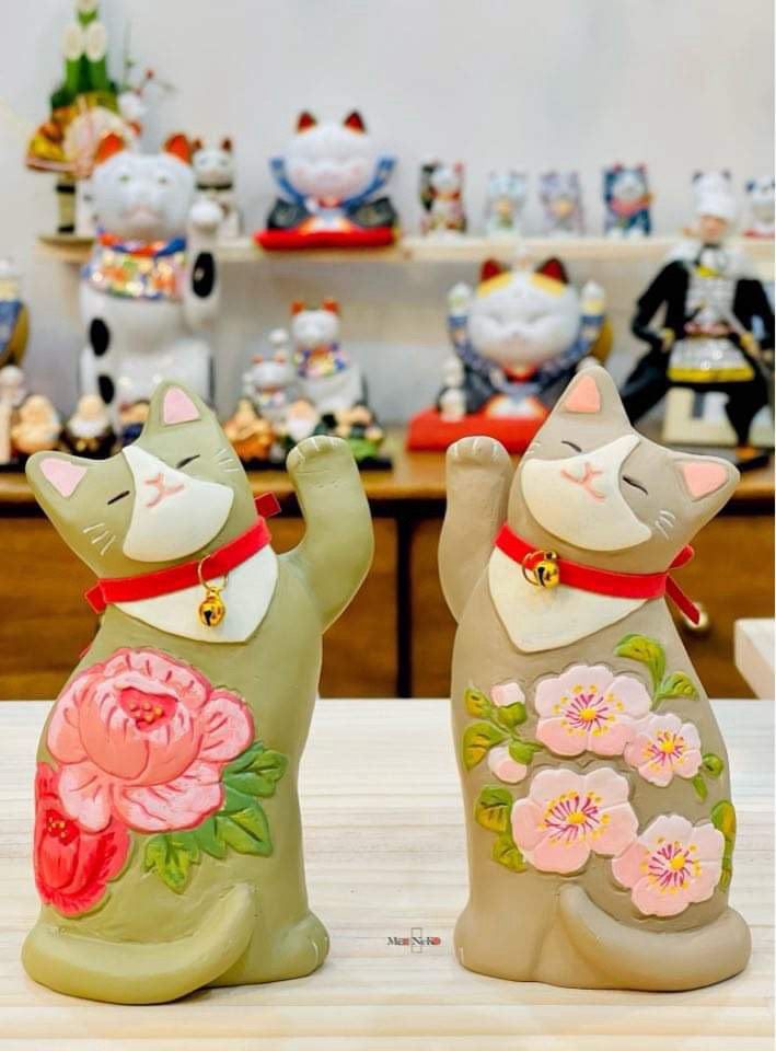  Mèo gốm hoa Nhật Bản 