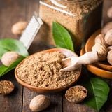 Tinh Dầu Nhục Đậu Khấu - Nutmeg Essential Oil - Hoa Thơm Cỏ Lạ