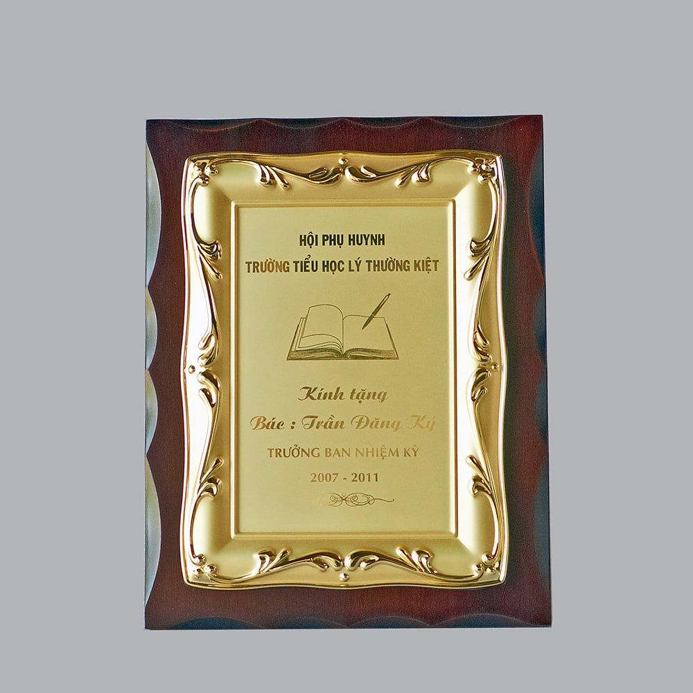 Kỷ niệm chương Kim loại đế gỗ