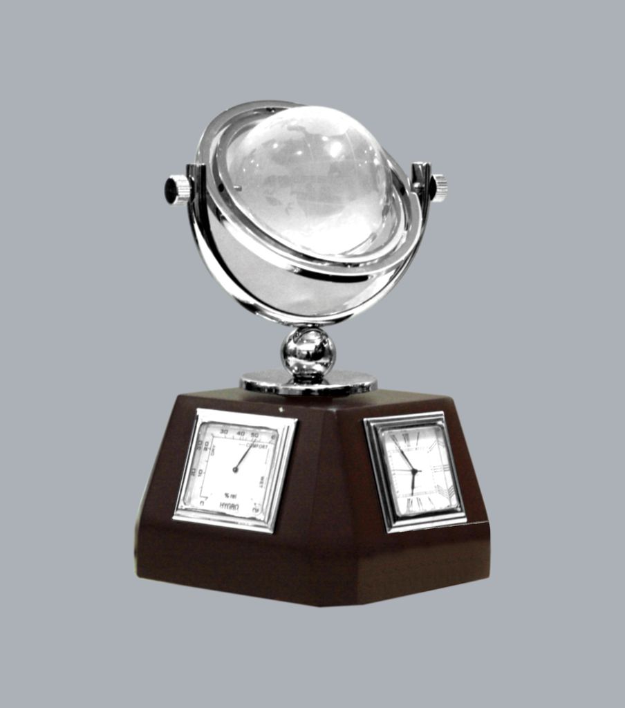 Đồng hồ đế gỗ