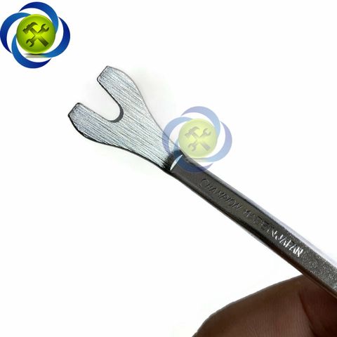 Vít chẻ nạy ốc Nhật Bản CLH-150 miệng 6mm (Japan)