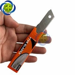 Lưỡi dao rọc giấy Century LU-LUOIDR kích thước 18mm x 100mm x 0.5mm (10 lưỡi /hộp)