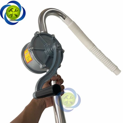 Cây bơm dầu quay tay C-Mart L0019-32 50/Lmin (ống hút lắp ghép)