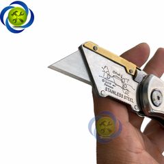 Dao rọc cáp Workpro WP211014 gấp gọn thân gỗ kèm 10 lưỡi