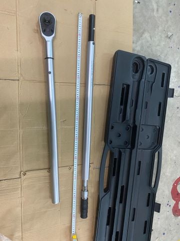 Cần siết lực 1 INCH lực siết 300-1500Nm Licota AQP-N81500