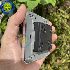 Công tắc đôi 1 chiều AKKO STAR 04058 màu xám kim loại