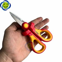 Kéo cắt cách điện Total THISS1601 dài 160mm
