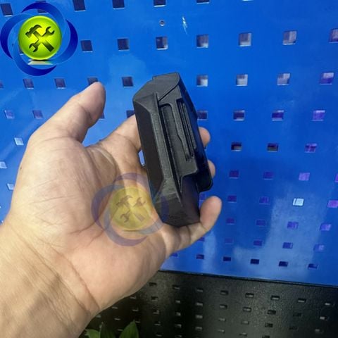 Đế chuyển Pin (từ pin TOTAL sang chân pin phổ thông sử dụng cho các máy hệ pin phổ thông) P20S-LXT