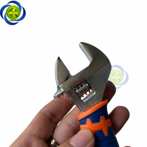 Mỏ lết mini 140mm (5.5 inch) Wadfow WAW3106 tay cầm bọc nhựa