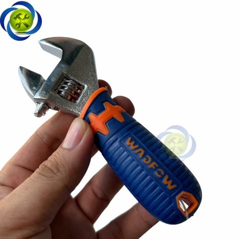 Mỏ lết mini 140mm (5.5 inch) Wadfow WAW3106 tay cầm bọc nhựa