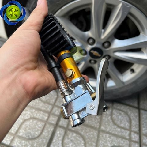 Đồng hồ bơm lốp xe máy - ô tô VND8065 (10 - 220PSI)