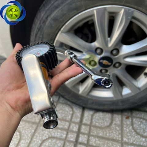 Đồng hồ bơm lốp xe máy - ô tô VND8065 (10 - 220PSI)