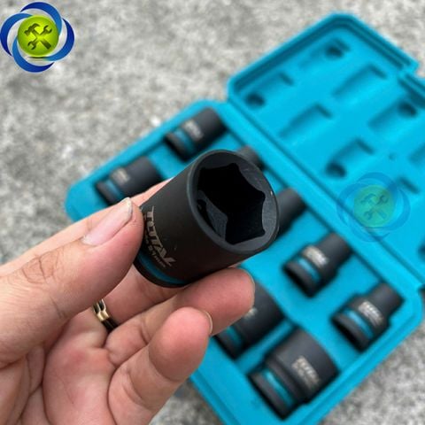 Bộ tuýp đen ngắn TOTAL THISTD12101 loại 1/2 inch có 10 chi tiết (10 - 24mm)