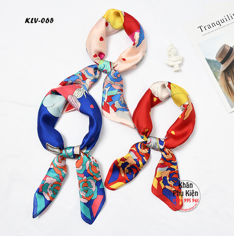 Khăn Lụa Vuông Họa Tiết (KLV065)