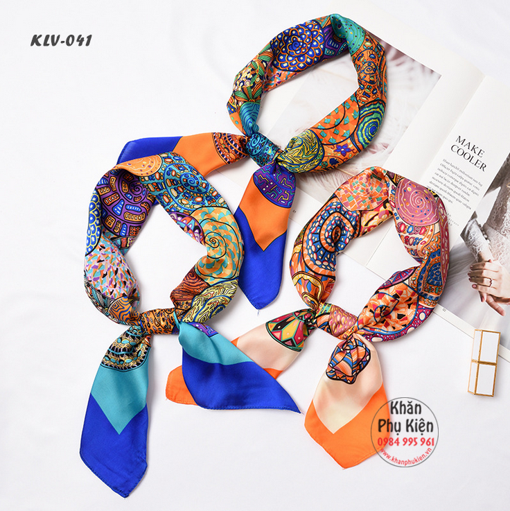 Khăn Lụa Vuông Họa Tiết (KLV041)