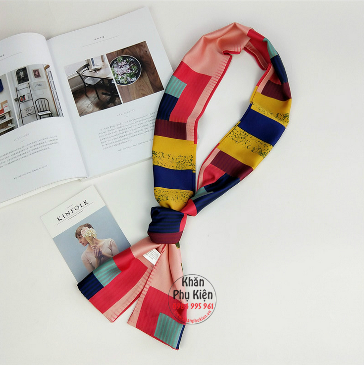 Khăn Quàng Cổ Lụa Satin Họa Tiết