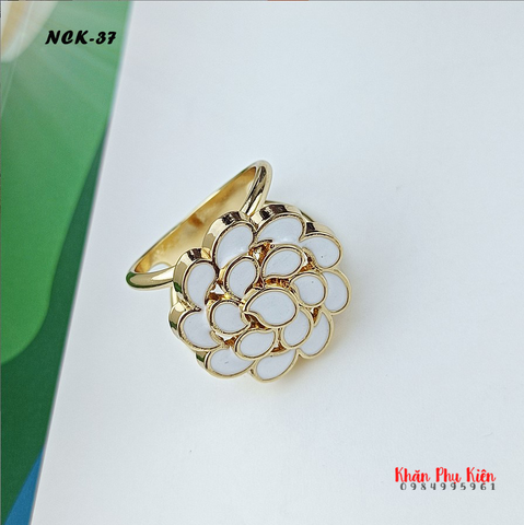 Phụ Kiện Thắt Khăn Lụa (NCK37)