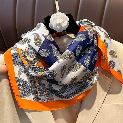 Khăn Lụa Vuông Phong Cách Hàn Quốc (KLV300)