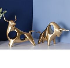 Tượng Bò Vàng Trang Trí Tủ Kệ Phòng Khách Hiện Đại