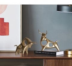 Tượng Bò Vàng Trang Trí Tủ Kệ Phòng Khách Hiện Đại