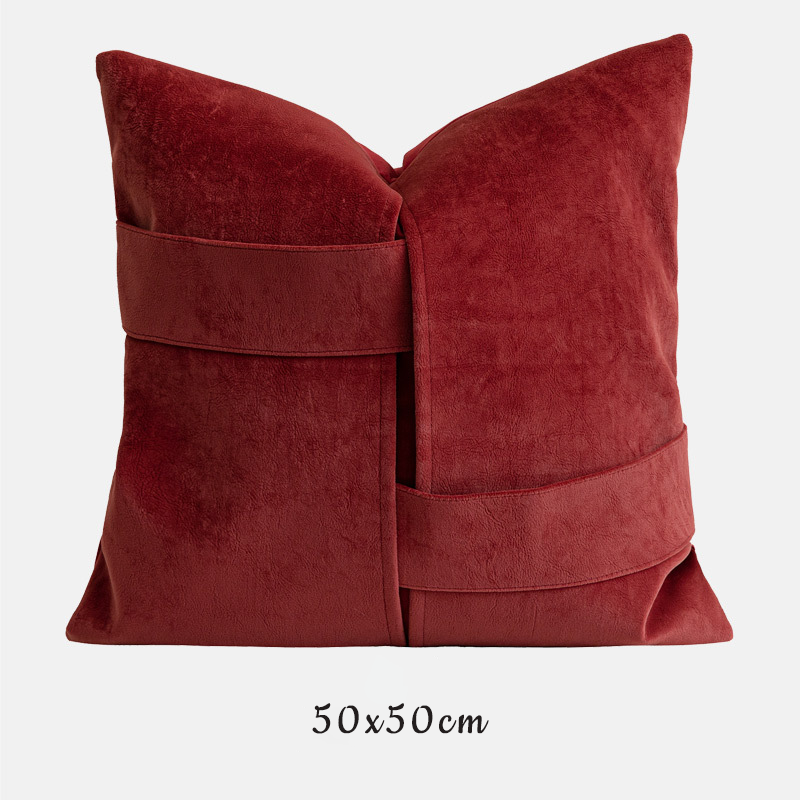 Vỏ Gối Sofa Nhung Đỏ Họa Tiết Gấu Sang Trọng