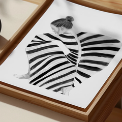 Tranh Nghệ Thuật Trang Trí Hiện Đại Hình Cô Gái Sọc Trắng Đen