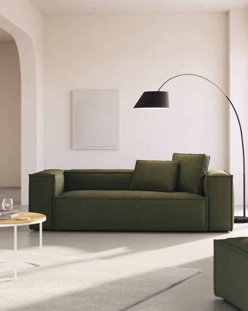 Ghế Sofa Băng Dài Đơn Giản Nhung Tăm Phối Gối Tựa Vuông