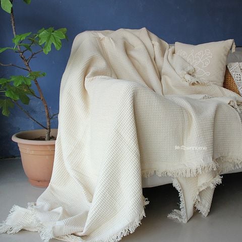 Chăn Thảm Phủ Ghế Sofa Đan Len Tua Rua Màu Trắng Tổ Ong