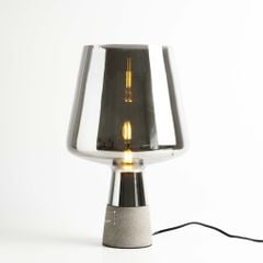 Đèn Bàn Kính Xám Phong Cách Tối Giản Chân Đế Xi Măng