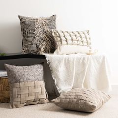 Vỏ Gối Tựa Lưng Sofa Vuông Dệt Thủ Công Cao Cấp Tua Rua Tông Nâu Nhạt