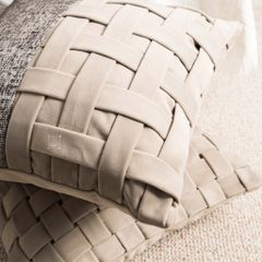 Vỏ Gối Tựa Lưng Sofa Vuông Dệt Thủ Công Cao Cấp Tua Rua Tông Nâu Nhạt