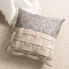 Vỏ Gối Tựa Lưng Sofa Vuông Dệt Thủ Công Cao Cấp Tua Rua Tông Nâu Nhạt