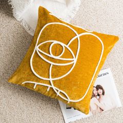Vỏ Gối Tựa Lưng Nhung Dệt Thêu Nổi Tông Vàng Trắng