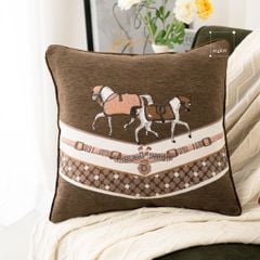 Vỏ Gối Tựa Lưng Nhung Hoạ Tiết Ngựa Châu Âu